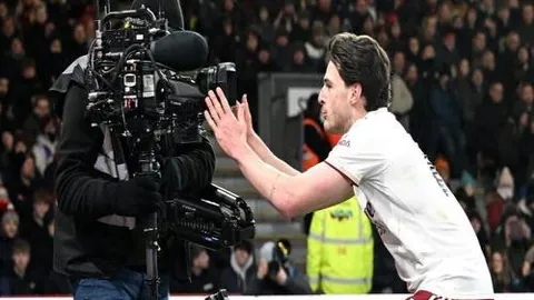 摩哆赛M马奎斯美国站夺冠，赛季三冠在望！